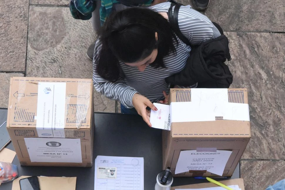 Con Boleta Única de papel, la UNT se adelantó a octubre