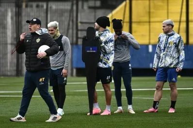 El técnico que aprendió entre tuercas y ahora quiere desarmar en la cima a San Martín de Tucumán