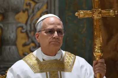 El papa explicó por qué eligió nombrarse León XIV y mencionó la inteligencia artificial