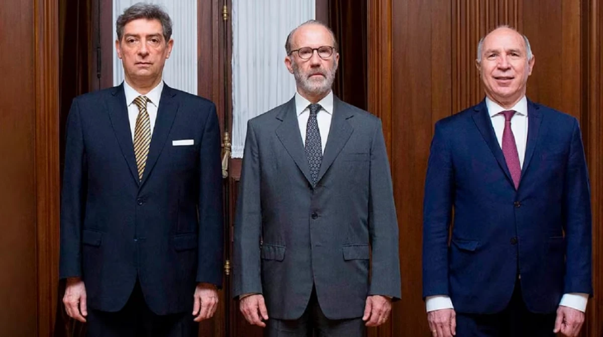 Un senador ligado al oficialismo presentó un proyecto para ampliar la Corte Suprema de Justicia