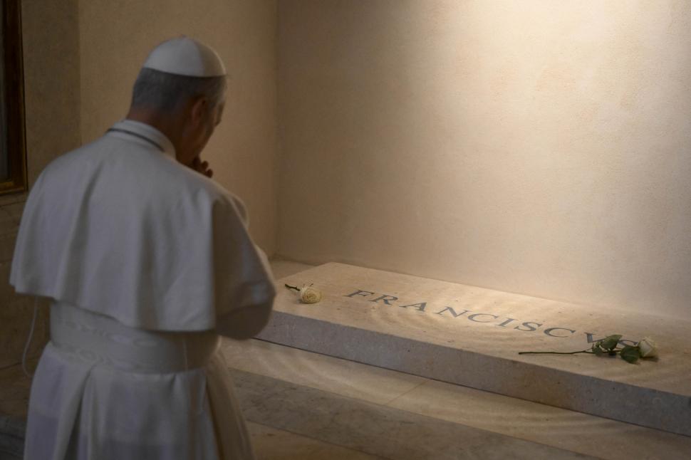 EN UN SANTUARIO. León XIV visitó Nuestra Señora del Buen Consejo.