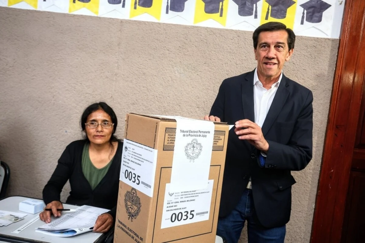 ELECCIONES EN JUJUY.  El gobernador Carlos Sadir denunció que LLA violó la veda.