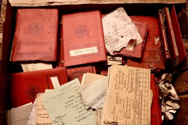 Hallazgo histórico en la Corte Suprema: descubren material nazi olvidado desde 1941