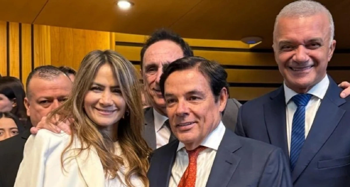 Los senadores Sonia Rojas Decut y Carlos Arce junto a Carlos Rovira, el mandamás de Misiones.