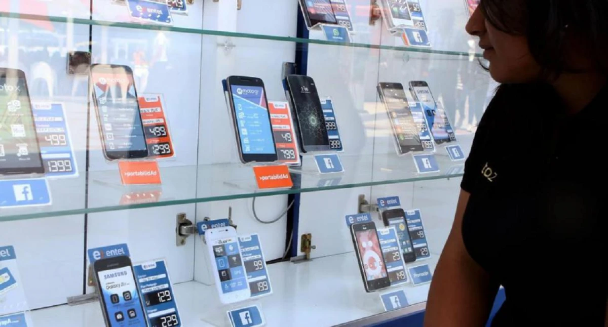 Eliminación de aranceles: ¿Cuánto bajarán los precios de celulares en Argentina?
