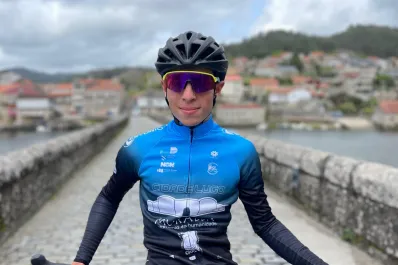 El talento tucumano que conquista Europa y refuerza el presente del ciclismo español