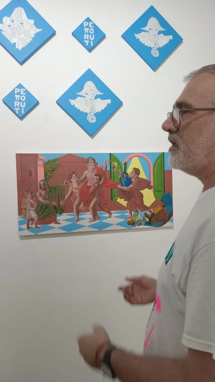 LINKEOS: Las pinturas son citas al rococó y al neoclasisismo.   