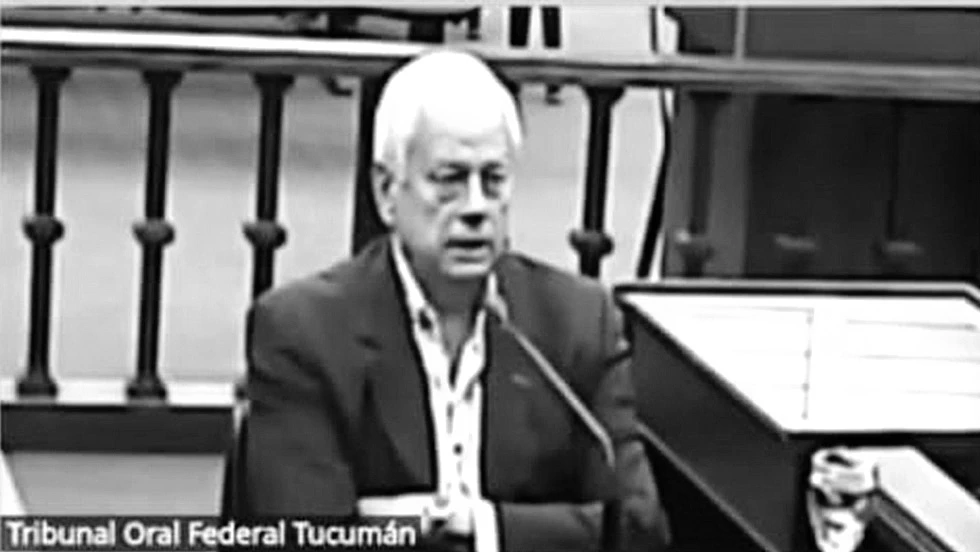 LÓPEZ MÁRQUEZ. Fue asesor jurídico de la UNT. Dijo que todo se hacía con dictamen de Asuntos Jurídicos.