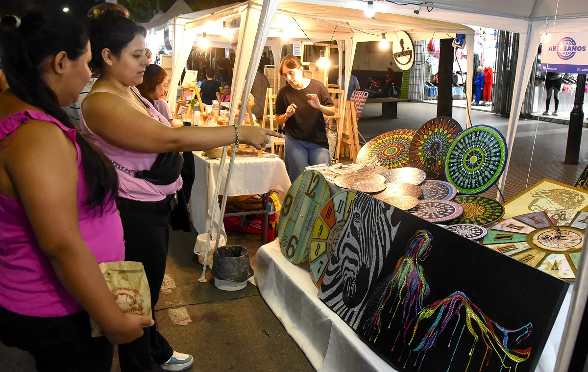 Este fin de semana las ferias de gastronómicos y artesanos llegan a Manantial Sur y el Palacio de los Deportes