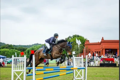 Arranca una espectacular fiesta ecuestre en Tapia