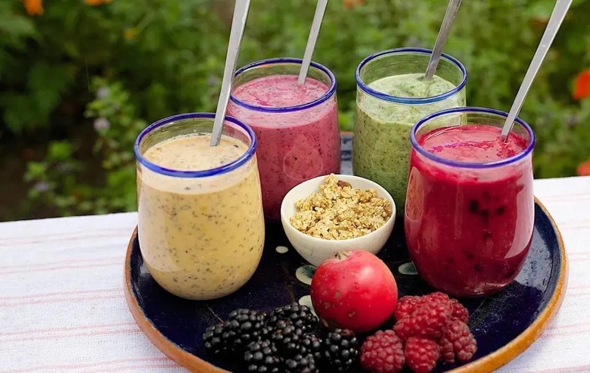 Cinco batidos frutales llenos de vitamina que te ayudarán a perder peso