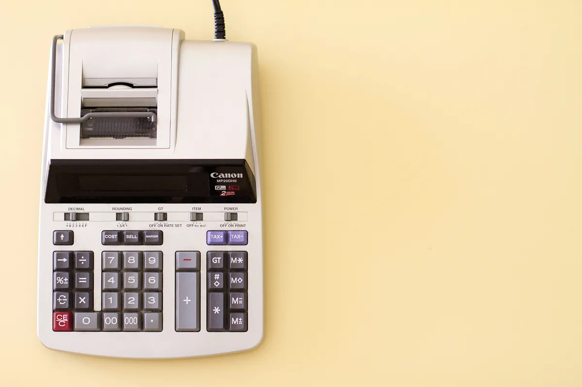 MÁQUINA DE CALCULAR. Los contadores argentinos se destacan entre los trabajadores que exportan servicios. / UNSPLASH