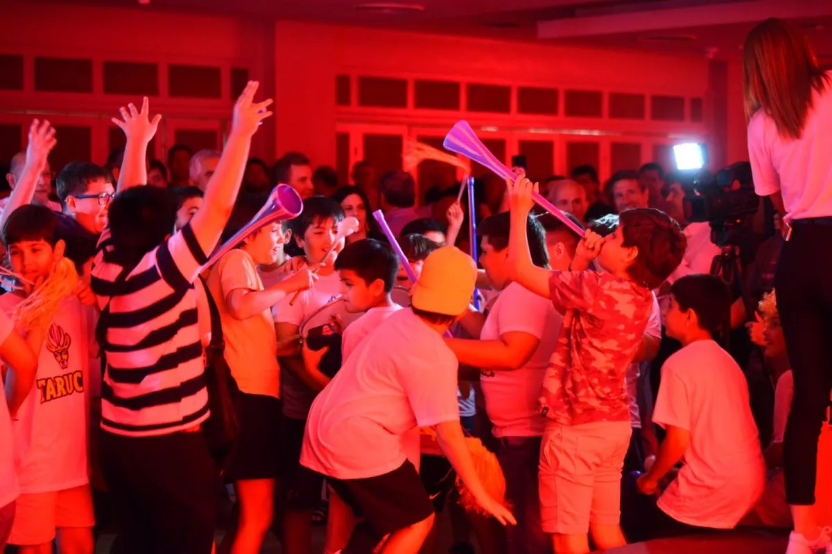 Fiesta en la previa de Tarucas vs Dogos XV