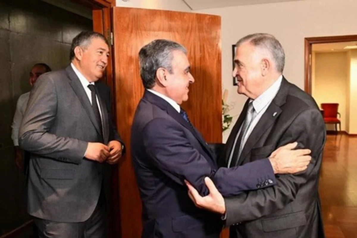 Dimes y diretes: “Parece que hubo humo blanco” en la reunión entre Jaldo y Alfaro