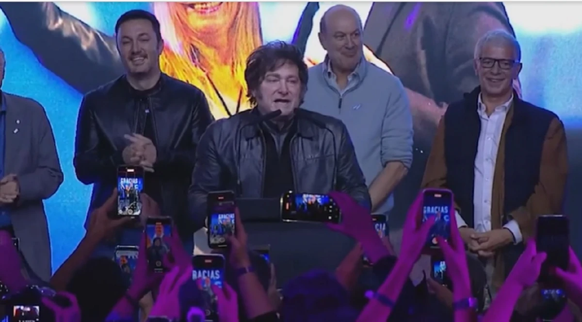 Javier Milei, tras el triunfo de Adorni: “Hoy se pintó de violeta el bastión amarillo”