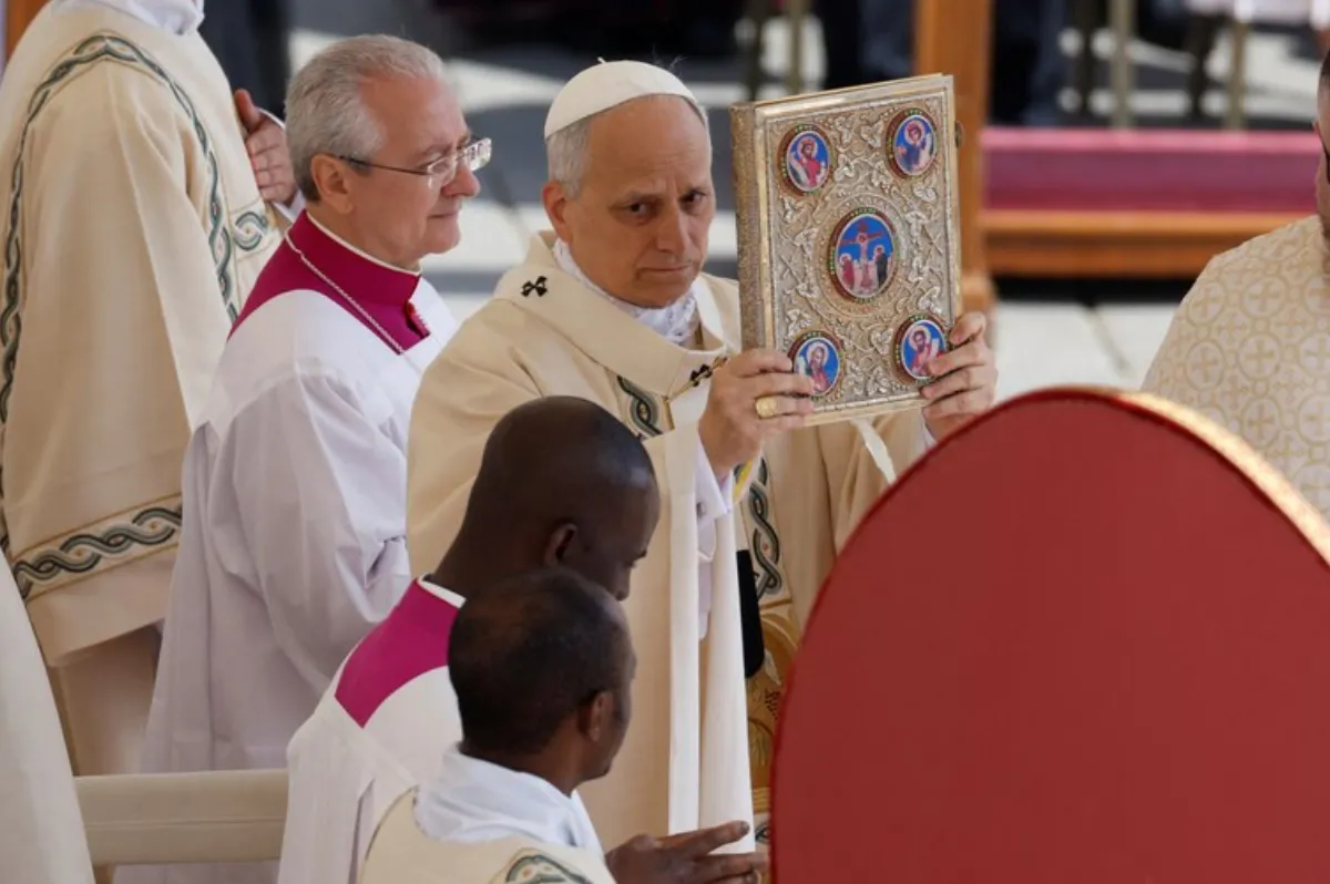 La emotiva frase de León XIV sobre el papa Francisco que conmovió al Vaticano