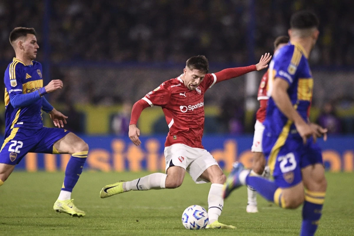 Federico Vera fue uno de los líderes de la defensa de Independiente.
