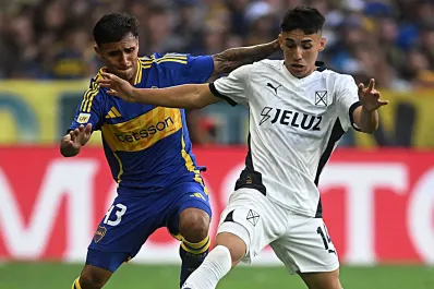 Agenda de TV de hoy: ¿A qué hora juegan Boca Juniors-Independiente por el Apertura?