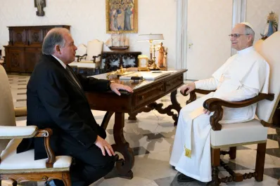 El canciller Werthein visitó al papa León XIV: Tiene muchos deseos de venir a Argentina