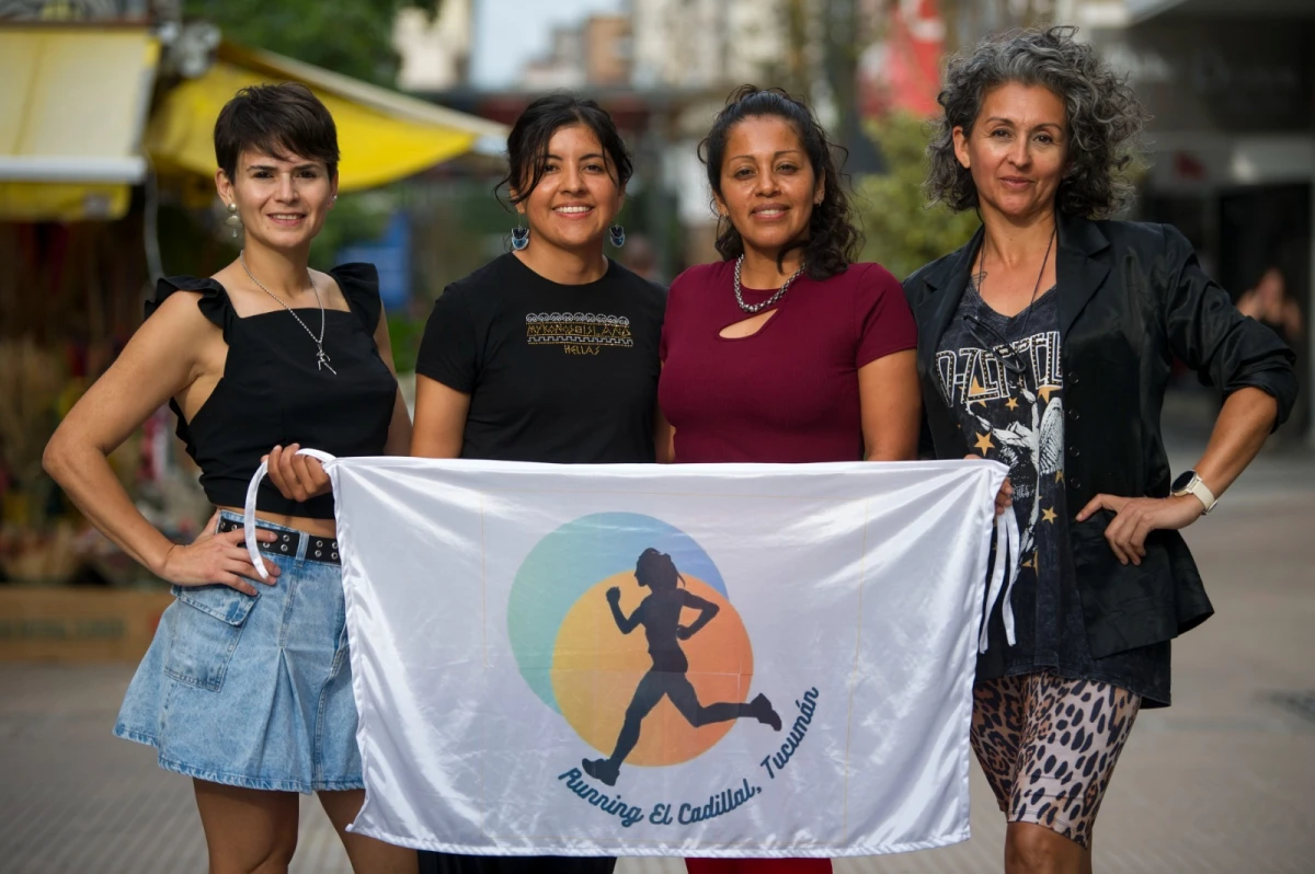ILUSIONADAS. Silvana, Belén, María y Mariana confían en que el domingo será una fiesta en El Cadillal.