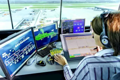 Controladores aéreos en aeropuertos ratifican los paros intermitentes en la última semana de mayo