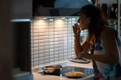 ¿Te despertaste con hambre en medio de la noche?: snacks que recomiendan los especialistas