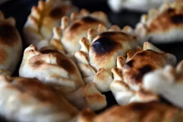 Rebekah Pite: La empanada tucumana podría tener su origen en Persia en el siglo IX