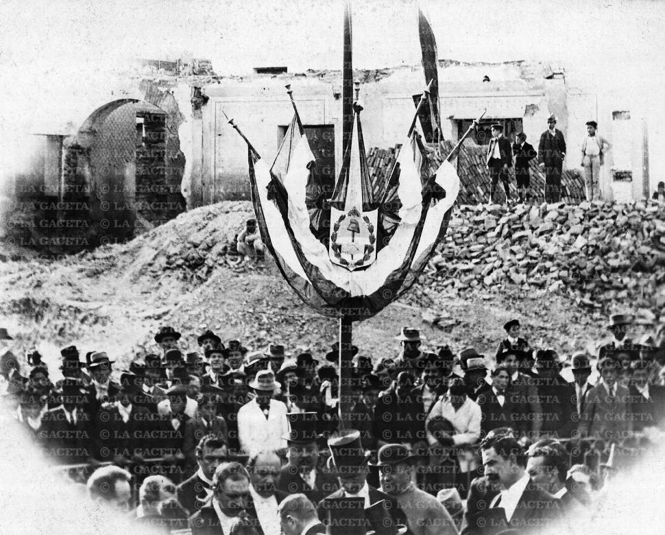 Recuerdos fotográficos: piedra fundacional