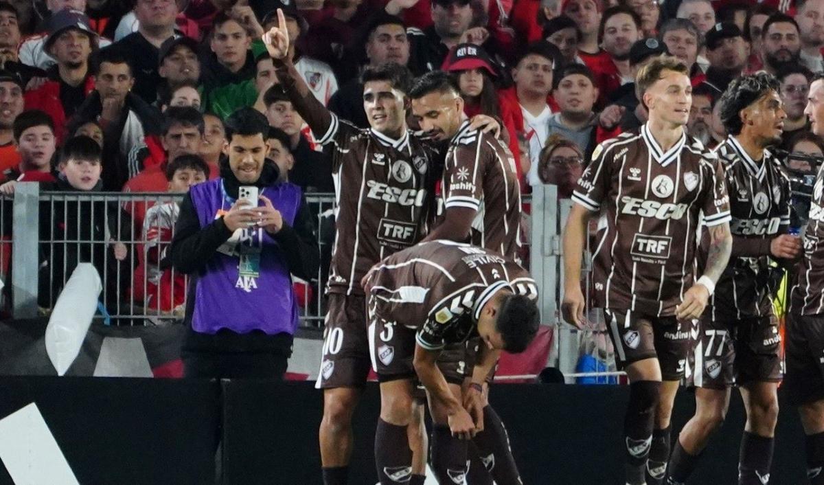 Otro golpe en el Apertura: por penales, Platense eliminó a River  en el Monumental