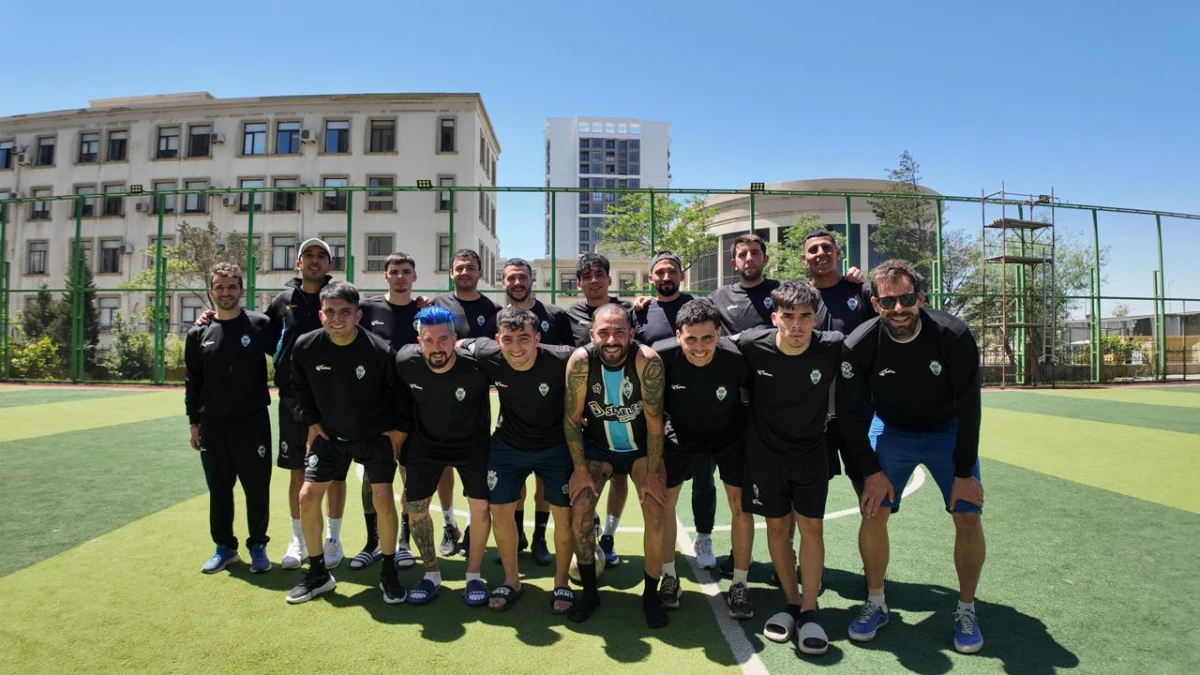 Pan, fútbol y videos caseros: la historia argentina detrás del Mundial de Minifootball en Azerbaiyán