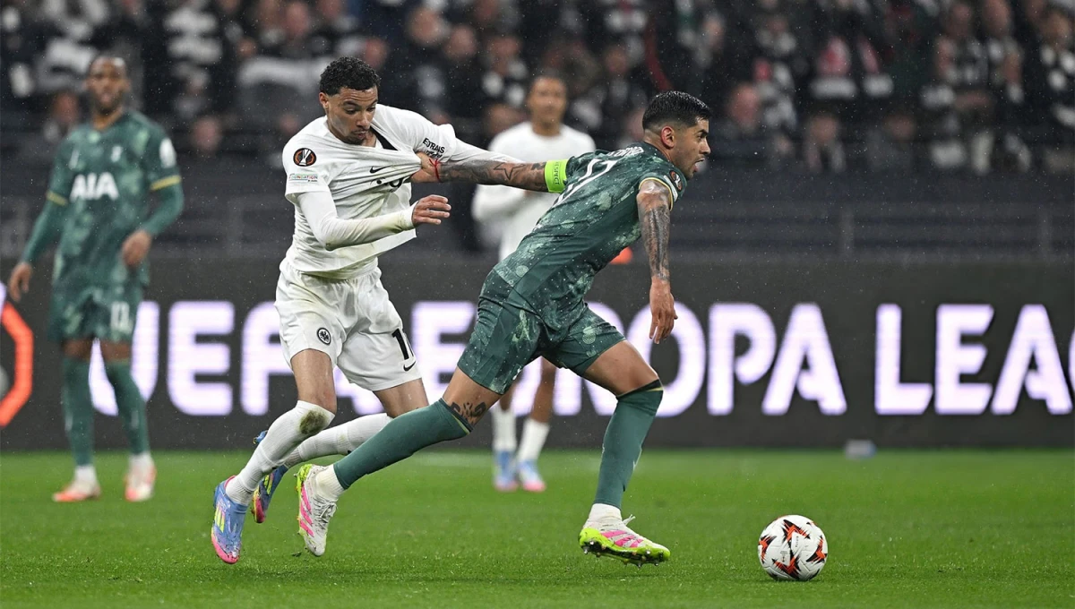 EL PRIMERO. Cuti Romero buscará su primer título junto a Tottenham cuando hoy enfrente a Manchester United en Bilbao. 