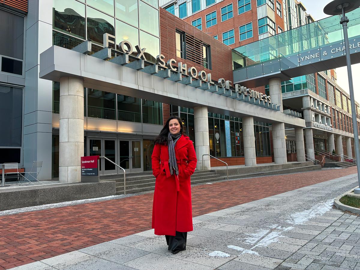 BECA INTERNACIONAL. En la Escuela de Negocios Fox de la Universidad de Temple, donde estudió para Fulbright. / CORTESÍA ROMINA ROSCIANO FANTINO
