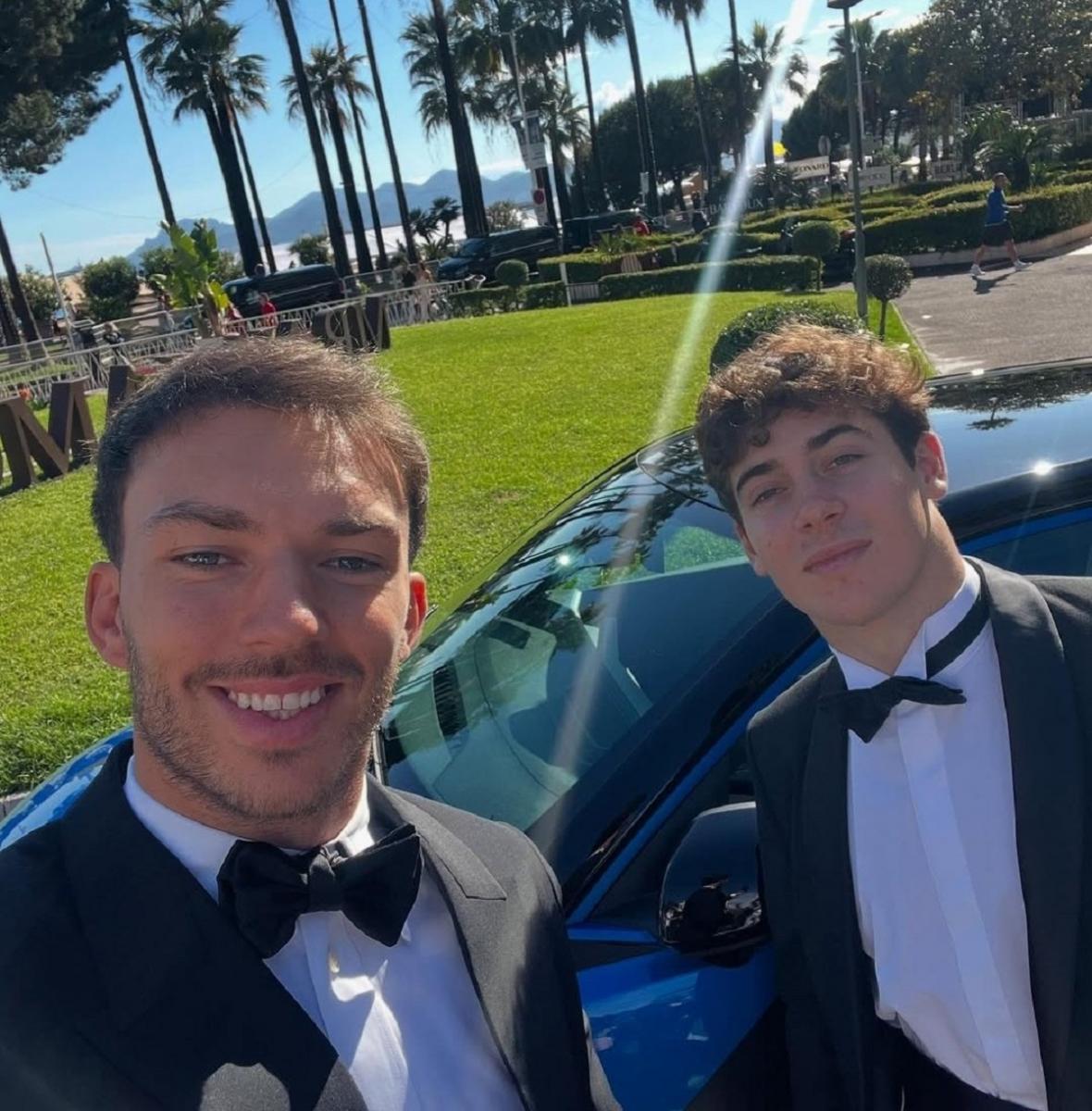 Las mejores fotos de Franco Colapinto en el festival de Cannes: “Hoy aprendí lo que es un smoking y un moño”