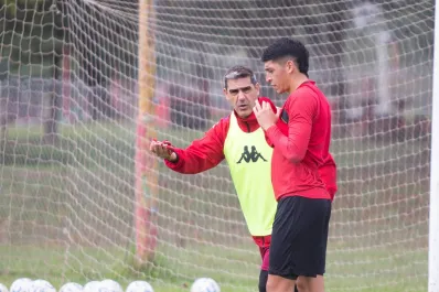 “Si nos detenemos en la crítica, se nos complica a todos”, dijo Martos en la previa del duelo contra Quilmes