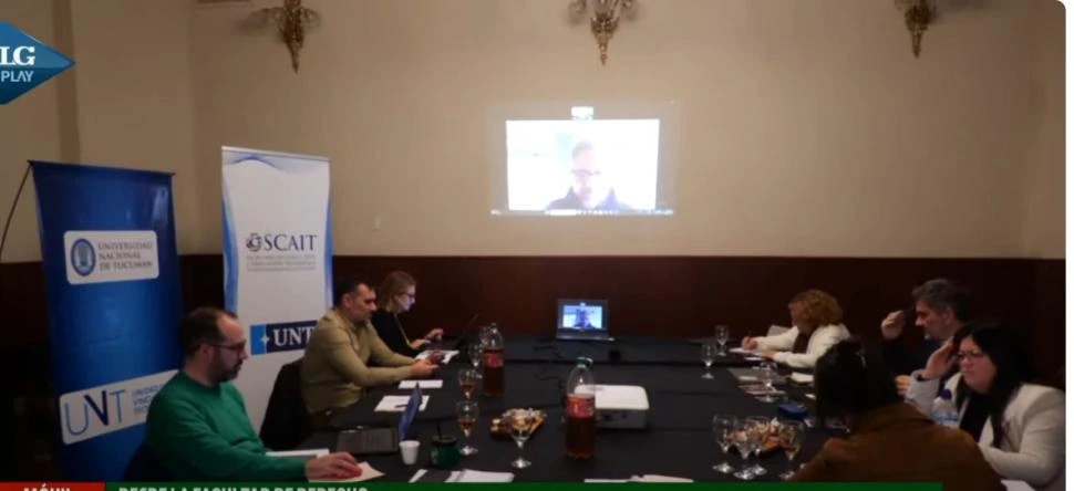 Encuentro en la Facultad de Derecho: buscan que el conocimiento científico llegue a las empresas