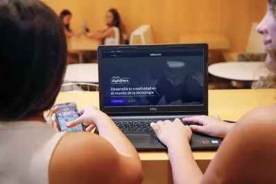 Telecom lanza Academia Digitalers para capacitar gratis en habilidades digitales a jóvenes