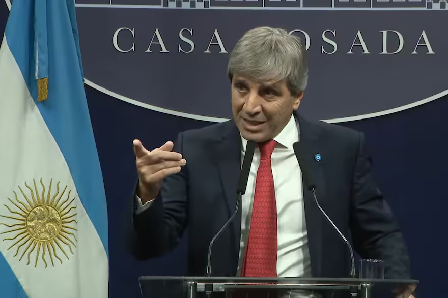 Qué cambia con el nuevo régimen fiscal: pagos en dólares, menos burocracia y control selectivo