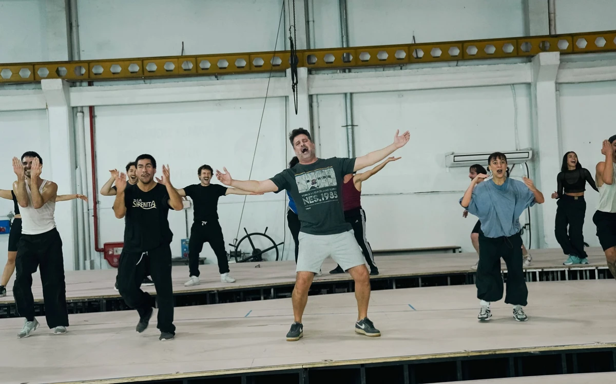 Alejado de sus papeles tradicionales, Listorti vuelve a las tablas.