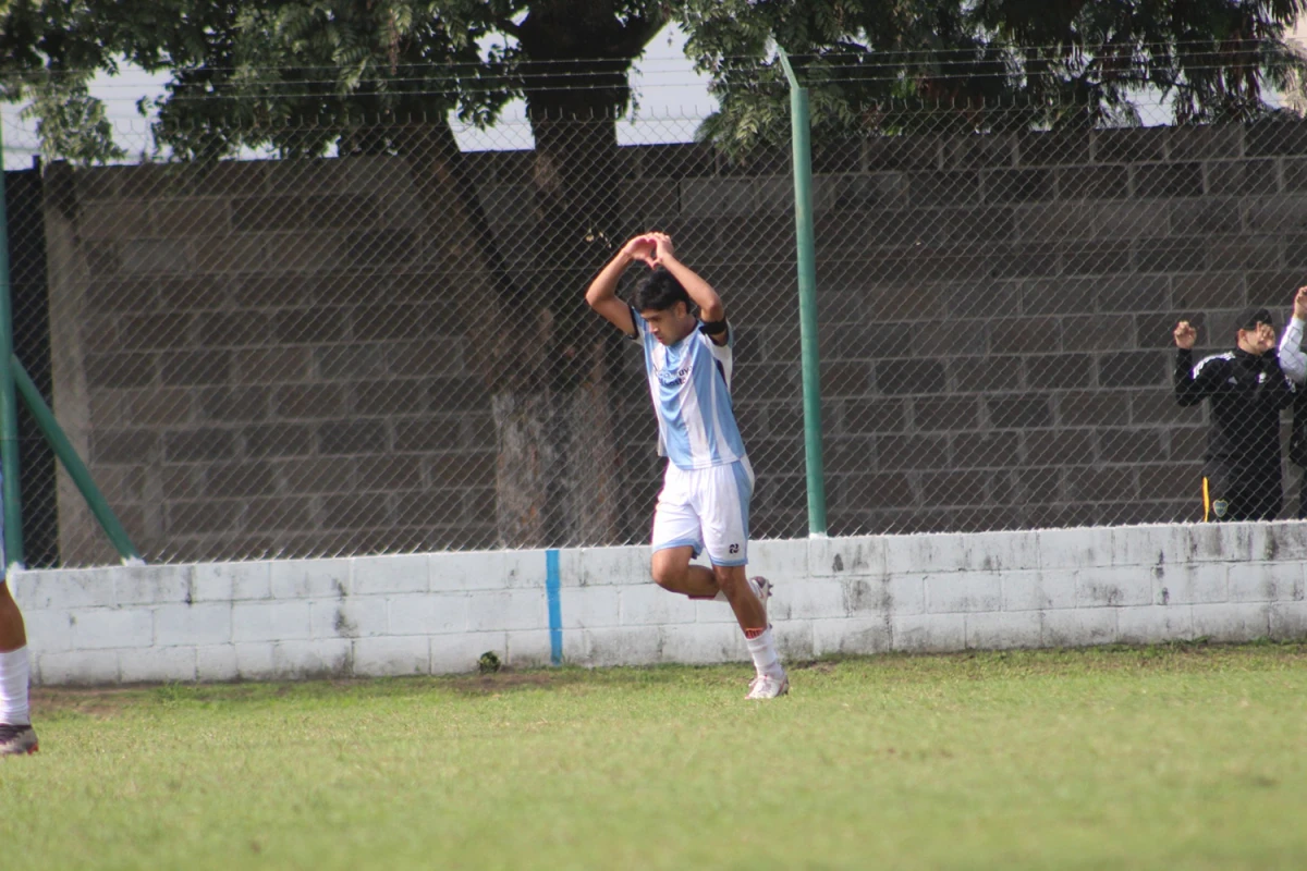 Martín Paz anotó dos goles para la victoria de la Quinta división.