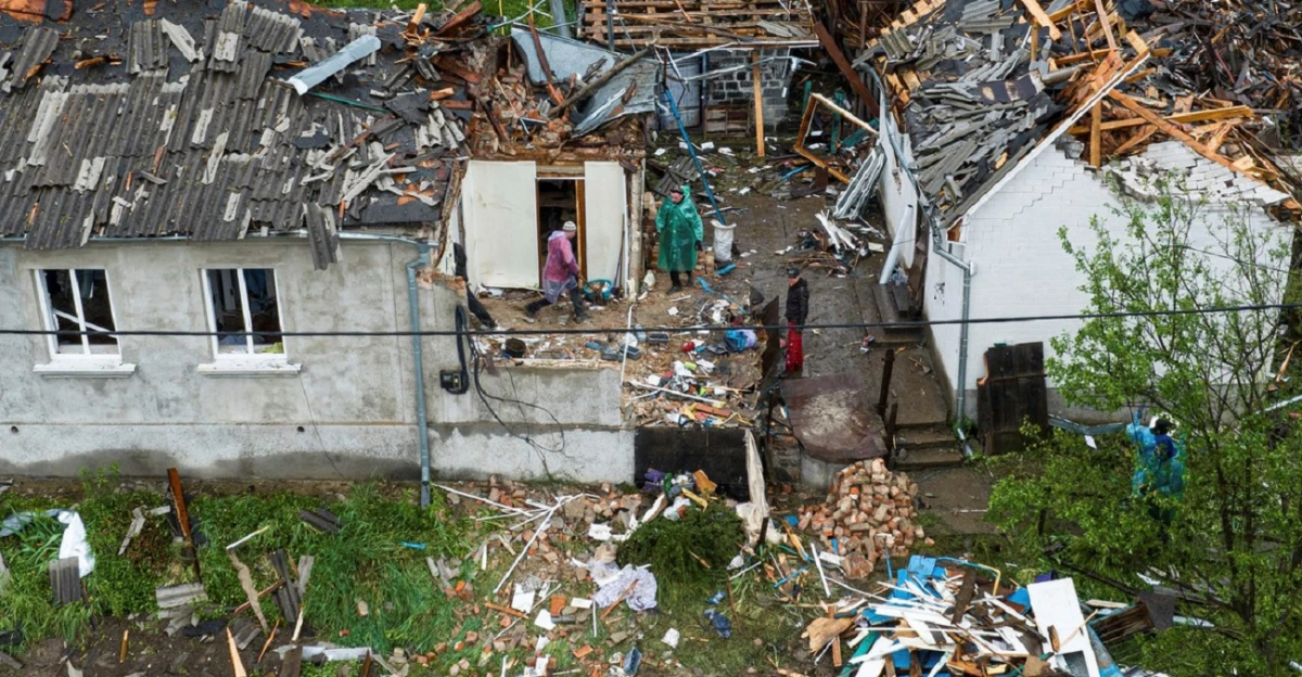 Ataque aéreo de Rusia a Ucrania deja al menos 12 muertos y 79 heridos