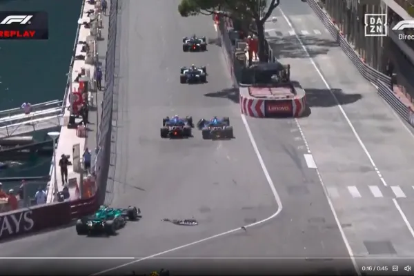 Colapinto milagroso: Gasly perdió el control tras chocar con Tsunoda y casi impacta con el argentino