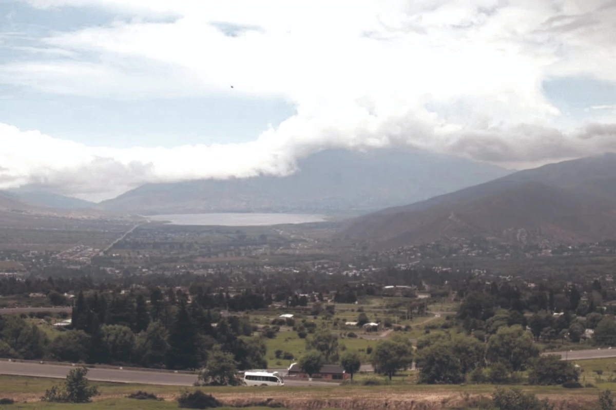 Construyeron casas en más de 20 lotes a nombre del Estado en La Quebradita