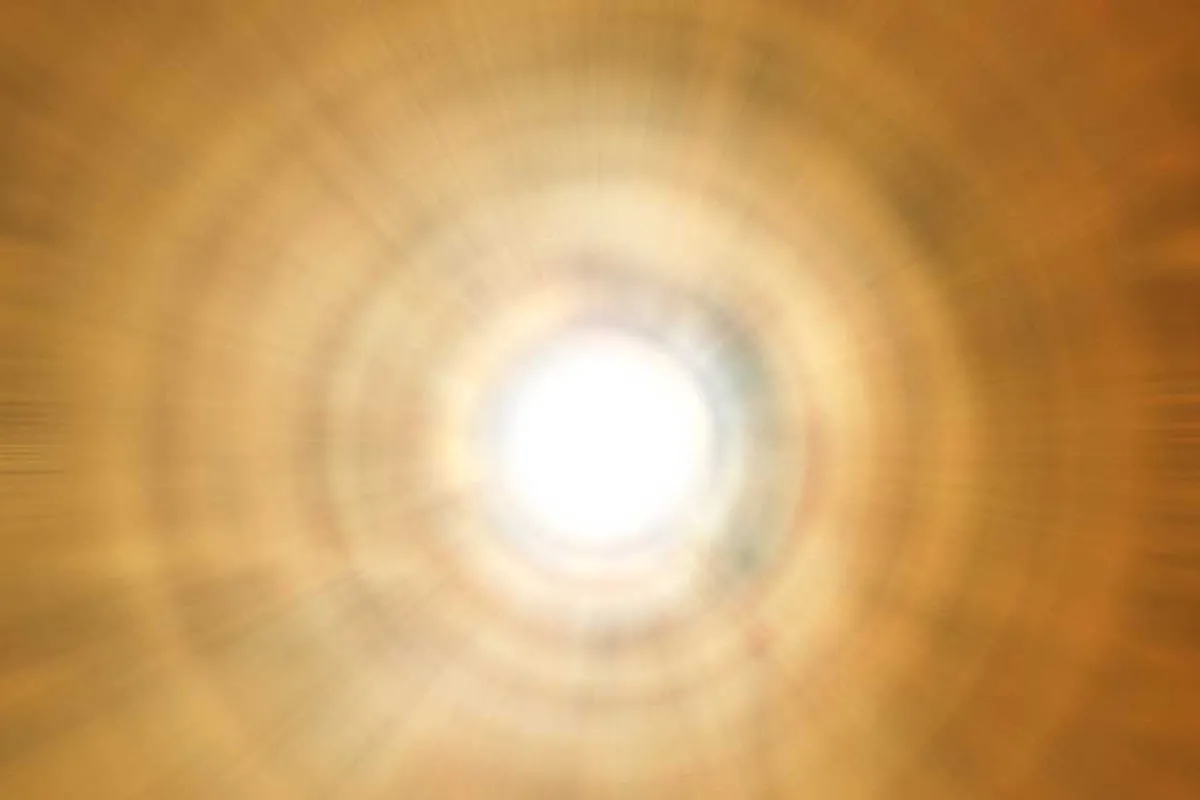 Para la ciencia, los seres vivos emitimos una luz fantasmal antes de morir.