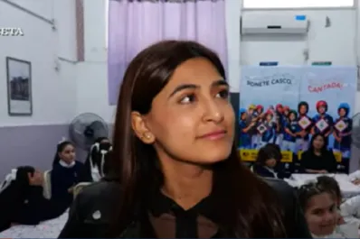 Cantar para salvar vidas: estudiantes aprenden normas de tránsito en un taller musical