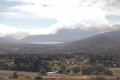 Construyeron casas en más de 20 lotes a nombre del Estado en La Quebradita