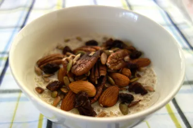 Comer este fruto seco en el desayuno puede mejorar tu rendimiento mental por la tarde