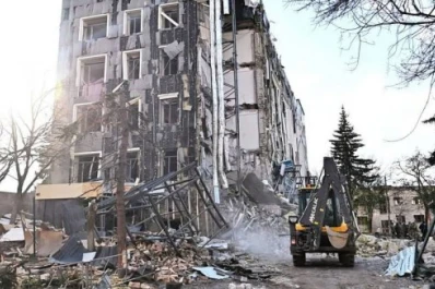 Putin está “jugando con fuego” en Ucrania, reclama Trump