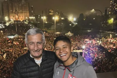 “Te voy a amar siempre”: la conmovedora despedida de la pareja 50 años menor de la Bruja Verón