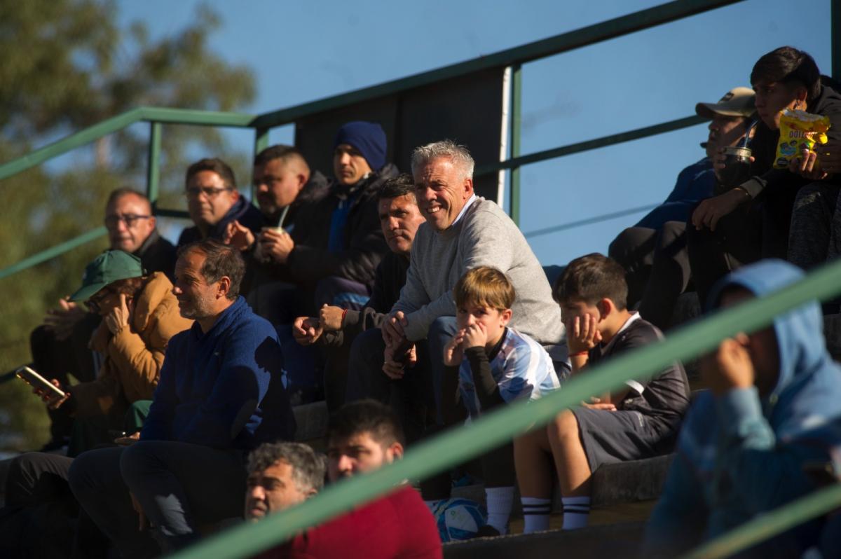 Lucas Pusineri vio el partido acompañado por Gemio y Longo.