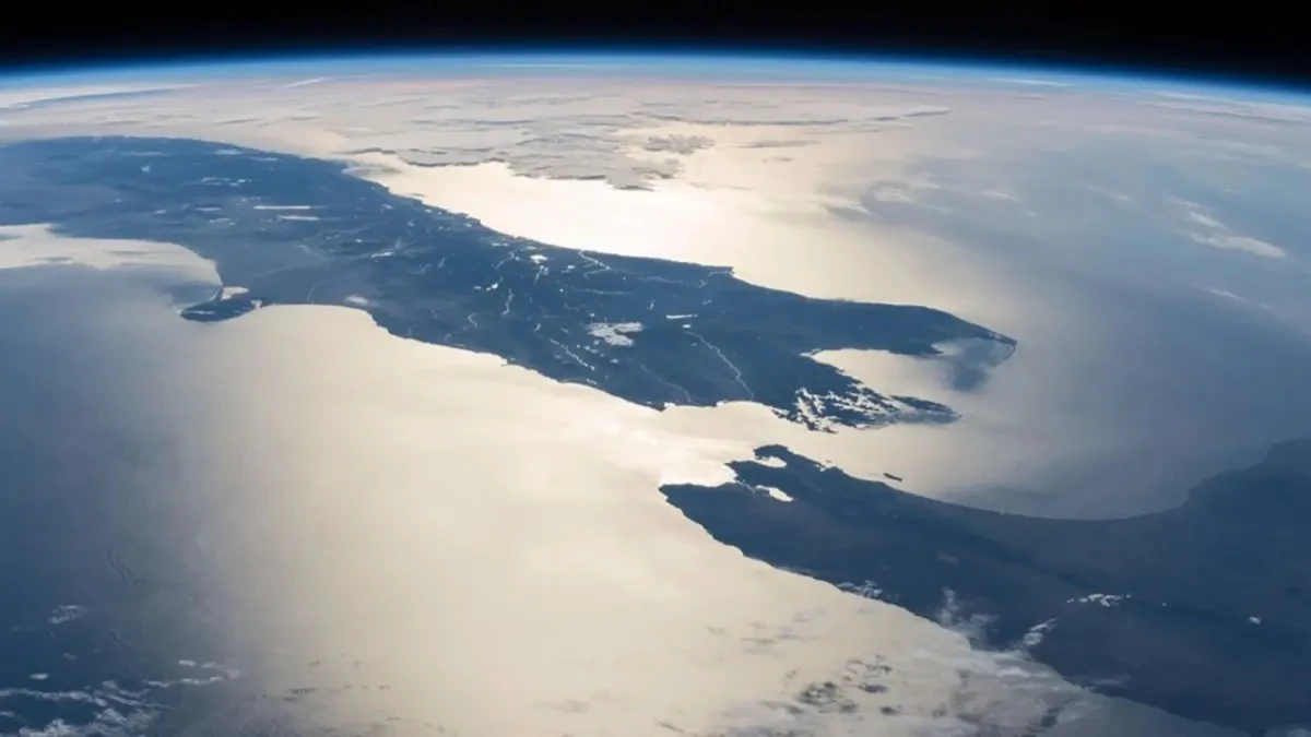 Un séptimo continente se está formando en el océano: triplica el tamaño de España